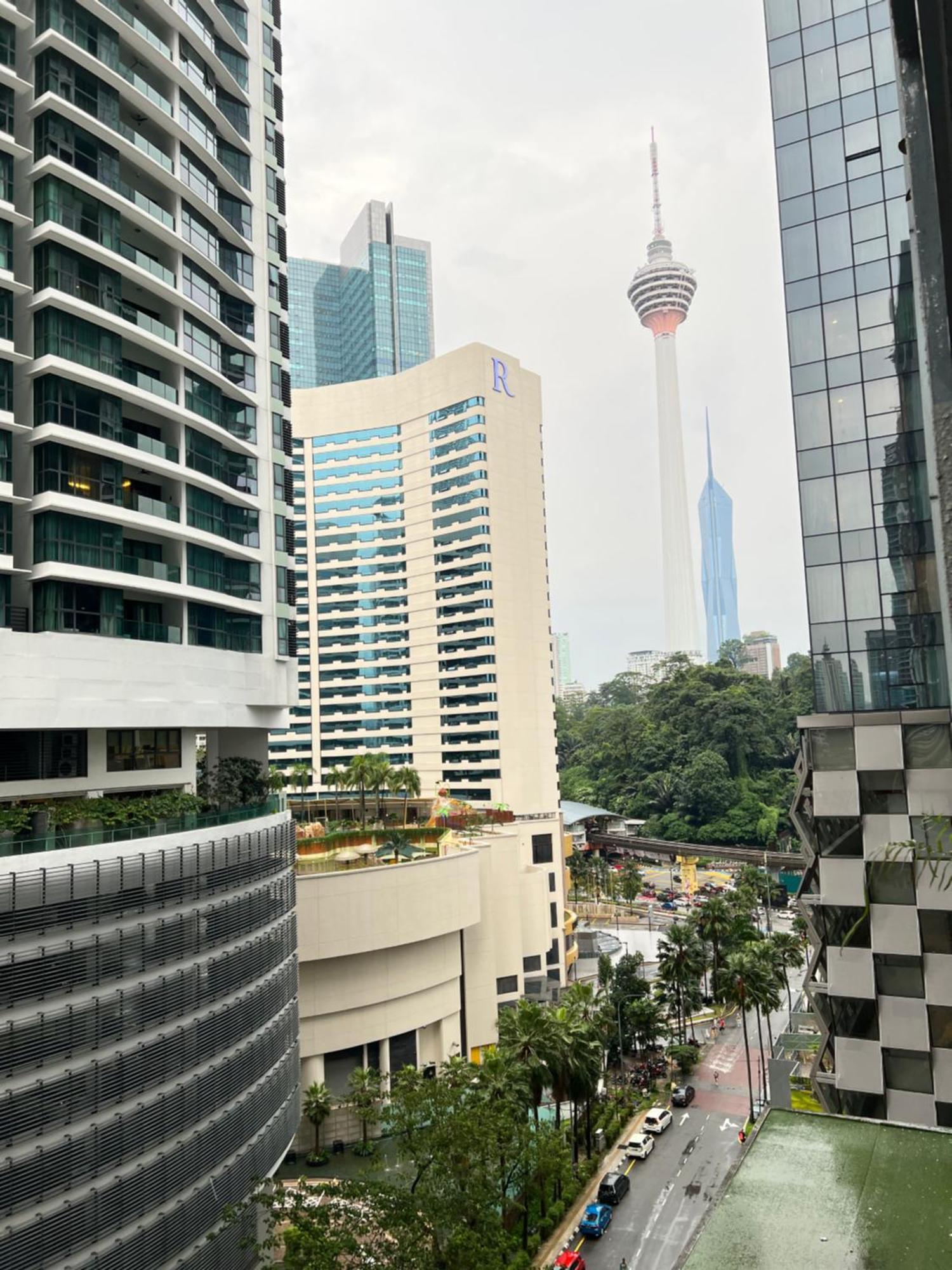 Summer Suites Near Klcc Куала Лумпур Екстериор снимка